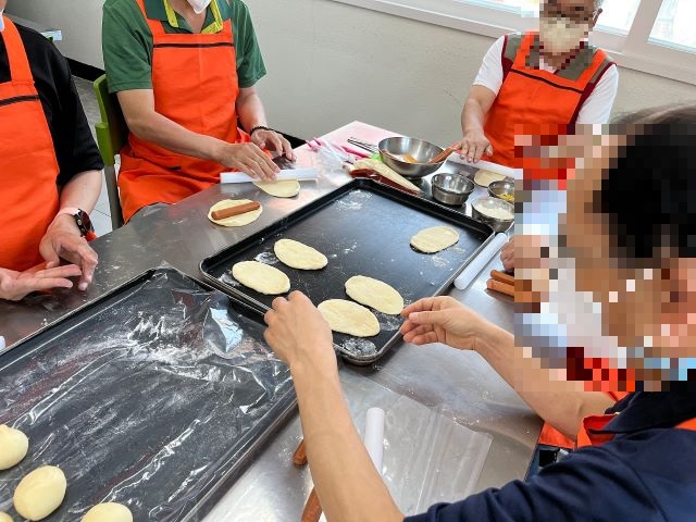 직업재활 연계 및 사회적응 프로그램 (제빵 체험)